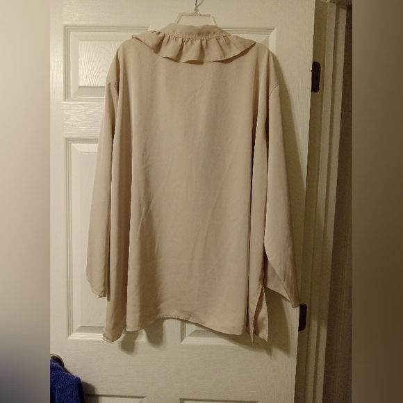 H&M TOP BLOUSE SIZE XL PULL OVER 3/4 SLEEVE RUFFLE NECKLINE - Picture 4 of 7